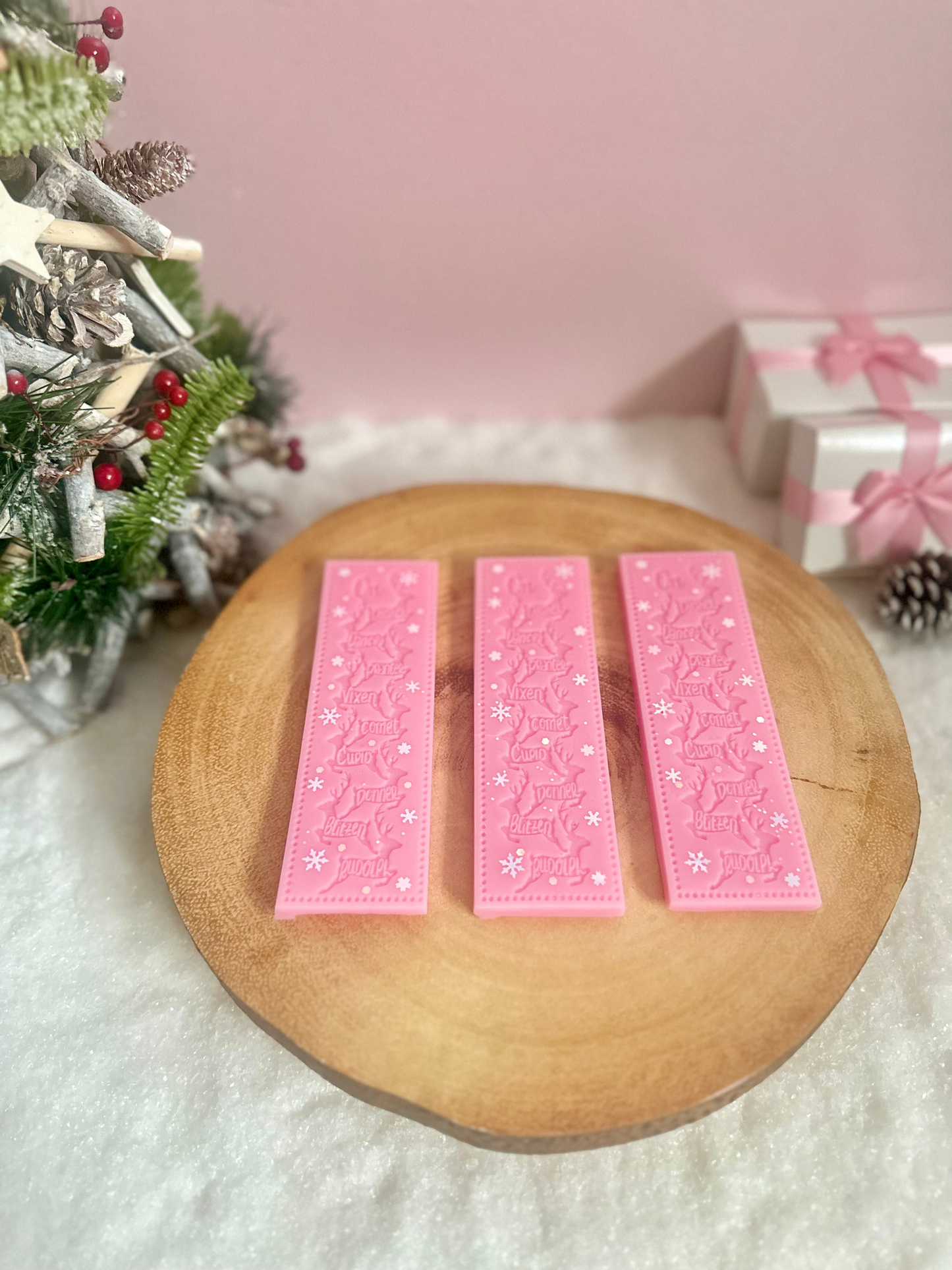 Reindeer Snap Bar (Spun Sugar & Festive Fruits)